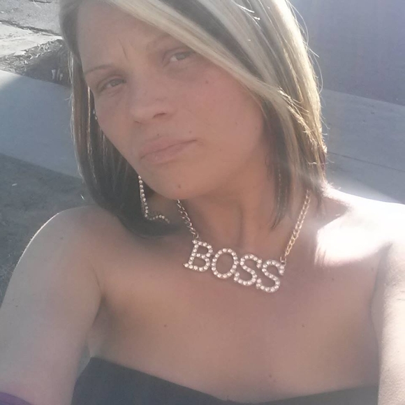 Meet your Posher, Krystol - Picture 1 of 1